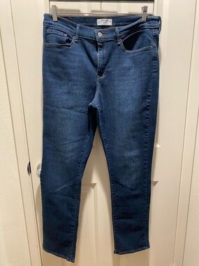 Denizen from Levi's Dark Blue High Rise Straight Jeans EUC